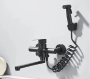 Bateria Ścienna z rączka natryskowa czarny mat