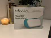 Cricut Joy – kompaktowy ploter tnący | Smart Cutting Machine | komplet 