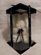 Prezent Walentynkowy Biały Miś z Róż 25 cm 