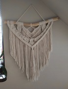 Makrama na dębowej gałęzi