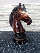 Figurka głowy konia z ceramiki 