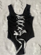 Śliczne wiązane z tyłu body koronkowe z wykończeniem koronkowym 