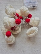 Świecący kabel, ozdobne czapeczki Mikołaja na sznurze, 