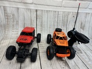 Dwa samochodziki: z mechanizmem ciernym i na pilota