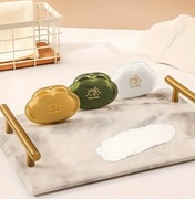 Mydłełko podróżne w płatkach w eleganckim pudełku 3 sztuki