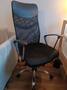 Fotel biurowy czarny