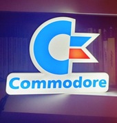 Commodore c64 - ozdobna lampka LED