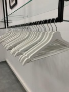 Wieszak drewniany biały matowy Ikea Bumerang 