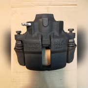 Zacisk prawy przód audi 80 b2