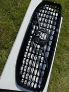 ORYGINAŁ Volvo XC60 II Lift (2022–2025) – grill atrapa zderzaka 32409198