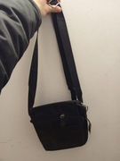 Czarna pojemna torba na ramię 