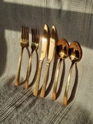 Zestaw złotych sztućców vintage retro unikat widelce art design