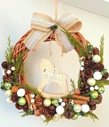 Wianek świąteczny konik  handmade szałwiowy miętowy zielony wiklinowy