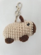 Kapibara - brelok, zawieszka na szydełku 