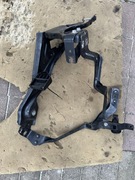 Mocowanie Lampy Lewy Przód Mercedes W204 A2046201191