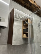 Szafka z lustrem wisząca