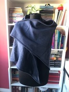 Ciepła, niebieska chusta 