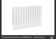 Grzejnik KFA Armatura ADR 600/12 podł. boczne + komplet wieszaków (8 szt.) 