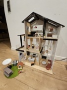 Domek dla lalek drewniany. Loft.  Wysoka jakość 