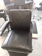 Fotel barberski fryzjerski lekko używany