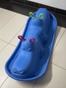 Bujak, bujaczek ogrodowy, huśtawka 