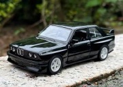 BMW M3 e30 model auto zabawka NOWA skala 1:36