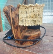 Ręcznie Wykonana Lampa z Drewna – Naturalny Pień, Styl Rustykalny 