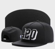 Czapka z daszkiem w stylu Hip Hop 420