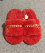 Puszyste kapcie domowe – rozmiar 36/37