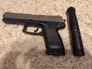 Pistolet sprężynowy x tłumikiem 