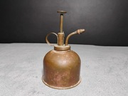 Zabytkowa mosiężna olejarka (lub spryskiwacz)