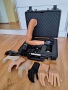 Proteza bioniczna prawej ręki z przedramieniem firmy Touchbionics