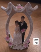 Figurka para młoda w łuku dekoracja ślub wesele tort topper ozdoba