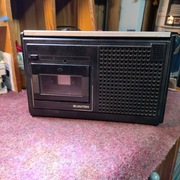 Magnetofony kasetowe typ MK 232 P zepsute dla kolekcjonerów.