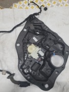 Podnośnik szyby drzwi lewych tylnych G21 7432235