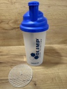 Shaker do białka z miarką i sitkiem