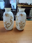 Dwa stare szklane malowane wazony 