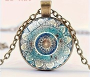 Łańcuszek z wisiorkiem Medalion