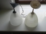 Dwie lampy, oprawa zawieszkowa szklane, gruby klosz.