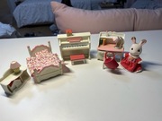 Sylvanian Families - mebelki do pokoju + Łazienki + wózek dla bliźniaków