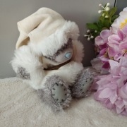 Miś Me to You 18 cm – kremowy zimowy strój Mikołaja