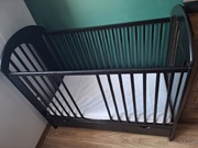 Łóżeczko z materacem