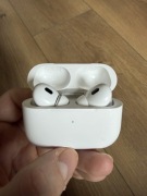 Apple AirPods Pro 2 - lightning