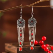 Długie kolczyki retro kwiat srebrny kolor czerwone cyrkonie oczka goth