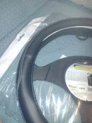Pokrowiec na kierownicę samochodową, 2 sztuki w cenie jednej 37-38cm