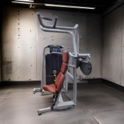 Atlas maszyna na plecy szerokość Vertical Traction - Technogym - inne...