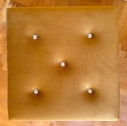 PUFA KWADRATOWA 60x60 DOWOLONY KOLOR - Pikowana  - Nogi Drewno / Chrom 