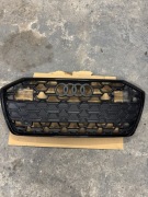 Atrapa grill A6 C8 4K0853651R