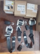 VW Caddy 2k5 3x pasy bezpieczeństwa tył Komplet