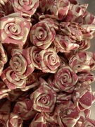 160 szt. atłasowe różyczki 2 cm x 2,5 cm 